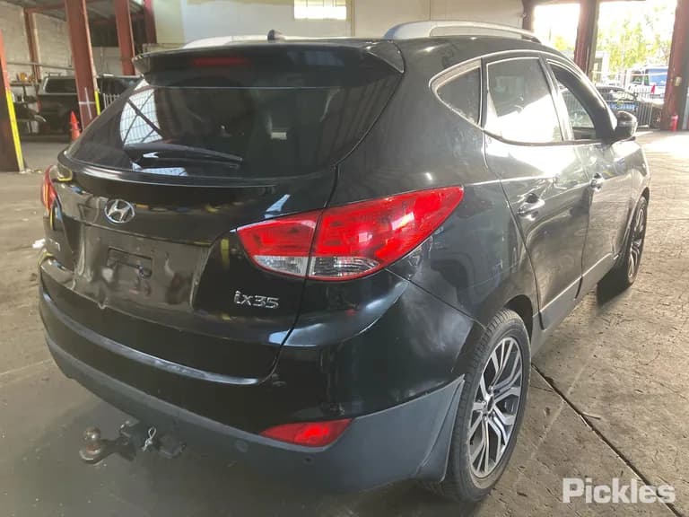 2012 Hyundai ix35 Used VIN KMHJU81VSCU469322 – photo 15 2012 Hyundai ix35 Used VIN KMHJU81VSCU469322 – photo 15