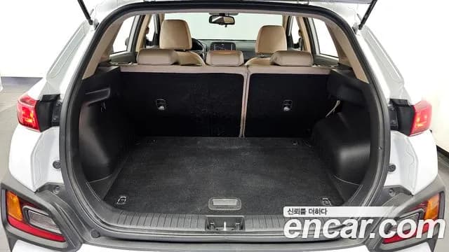 2018 Hyundai Kona Diesel 1.6 2WD Sold VIN KMHK3816GJU193559 – trunk area 2018 Hyundai Kona Diesel 1.6 2WD Sold VIN KMHK3816GJU193559 – trunk area