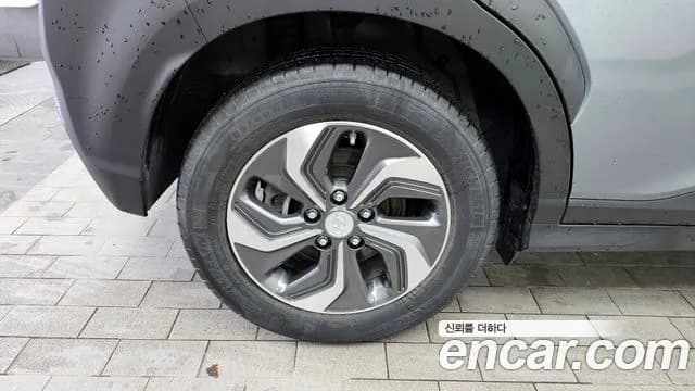 2020 Hyundai Kona Hybrid Modern Special Sold VIN KMHK381EGLU034235 – exterior detail 2020 Hyundai Kona Hybrid Modern Special Sold VIN KMHK381EGLU034235 – exterior detail