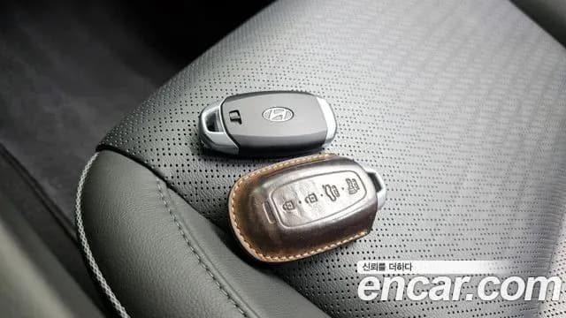 2020 Hyundai Kona Electric Premium Sold VIN KMHK381GFLU069520 – interior seats 2020 Hyundai Kona Electric Premium Sold VIN KMHK381GFLU069520 – interior seats