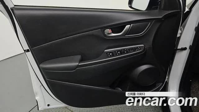 2018 Hyundai Kona 1.6 Turbo 2WD Sold VIN KMHK4815GJU248383 – trunk area 2018 Hyundai Kona 1.6 Turbo 2WD Sold VIN KMHK4815GJU248383 – trunk area