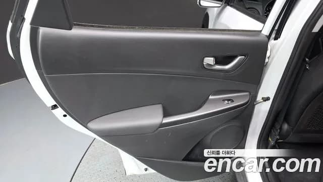 2020 Hyundai Kona 1.6 Turbo 2WD Sold VIN KMHK4815GLU494647 – trunk area 2020 Hyundai Kona 1.6 Turbo 2WD Sold VIN KMHK4815GLU494647 – trunk area
