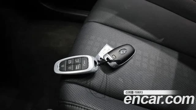 2022 Hyundai Ioniq 5 Long range Sold VIN KMHKN81AFNU047604 – exterior detail 2022 Hyundai Ioniq 5 Long range Sold VIN KMHKN81AFNU047604 – exterior detail