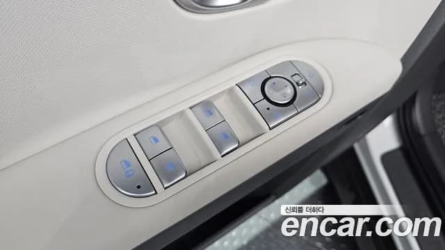 2024 Hyundai Ioniq 5 Long range Sold VIN KMHKN81EFRU261945 – interior seats 2024 Hyundai Ioniq 5 Long range Sold VIN KMHKN81EFRU261945 – interior seats