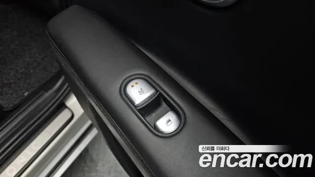2022 Hyundai Ioniq 5 Long range Sold VIN KMHKR81AFNU069760 – interior seats 2022 Hyundai Ioniq 5 Long range Sold VIN KMHKR81AFNU069760 – interior seats