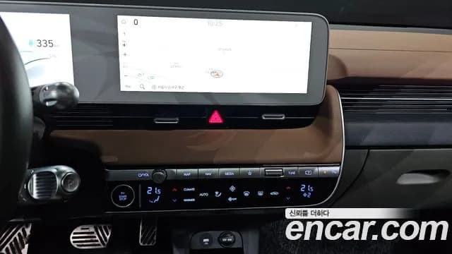 2022 Hyundai Ioniq 5 Long range Sold VIN KMHKR81AFNU115806 – interior seats 2022 Hyundai Ioniq 5 Long range Sold VIN KMHKR81AFNU115806 – interior seats