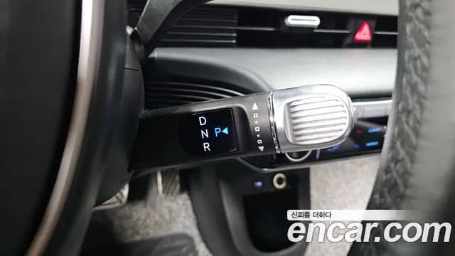 2023 Hyundai Ioniq 5 Long range Sold VIN KMHKR81EFPU120179 – interior seats 2023 Hyundai Ioniq 5 Long range Sold VIN KMHKR81EFPU120179 – interior seats