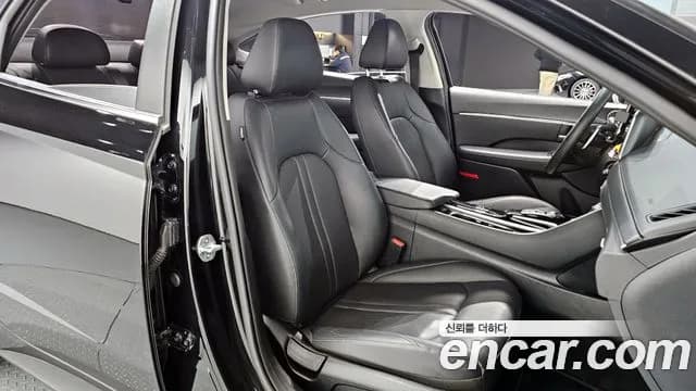 2020 Hyundai Sonata (DN8) 2.0 Sold VIN KMHL141EBLA003583 – interior seats 2020 Hyundai Sonata (DN8) 2.0 Sold VIN KMHL141EBLA003583 – interior seats
