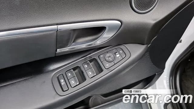 2020 Hyundai Sonata (DN8) 2.0 Sold VIN KMHL141EBLA028943 – interior seats 2020 Hyundai Sonata (DN8) 2.0 Sold VIN KMHL141EBLA028943 – interior seats