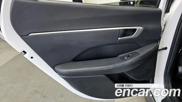 2022 Hyundai Sonata (DN8) 2.0 Sold VIN KMHL141EBNA199437 – interior seats 2022 Hyundai Sonata (DN8) 2.0 Sold VIN KMHL141EBNA199437 – interior seats