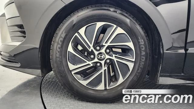 2024 Hyundai Sonata The Edge Hybrid (DN8) Premium Sold VIN KMHL141JBRA071913 – interior seats 2024 Hyundai Sonata The Edge Hybrid (DN8) Premium Sold VIN KMHL141JBRA071913 – interior seats