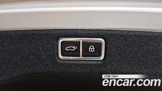 2024 Hyundai Sonata The Edge (DN8) 1.6 Turbo Sold VIN KMHL2412BRA402369 – interior seats 2024 Hyundai Sonata The Edge (DN8) 1.6 Turbo Sold VIN KMHL2412BRA402369 – interior seats