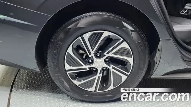 2022 Hyundai Sonata Hybrid (DN8) Modern Sold VIN KMHL241JBNA044663 – interior seats 2022 Hyundai Sonata Hybrid (DN8) Modern Sold VIN KMHL241JBNA044663 – interior seats