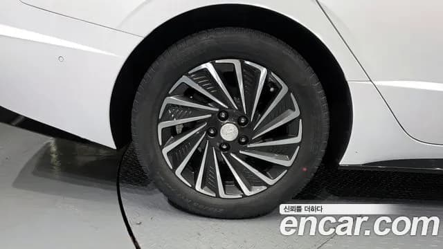 2022 Hyundai Sonata Hybrid (DN8) Premium Plus Sold VIN KMHL241JBNA044892 – side profile 2022 Hyundai Sonata Hybrid (DN8) Premium Plus Sold VIN KMHL241JBNA044892 – side profile