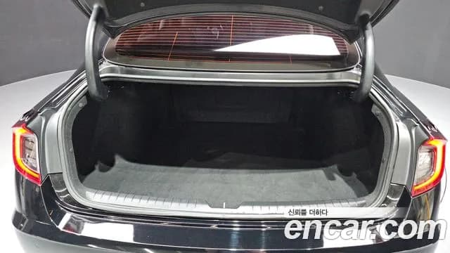2022 Hyundai Sonata Hybrid (DN8) Premium Plus Sold VIN KMHL241JBNA045911 – trunk area 2022 Hyundai Sonata Hybrid (DN8) Premium Plus Sold VIN KMHL241JBNA045911 – trunk area
