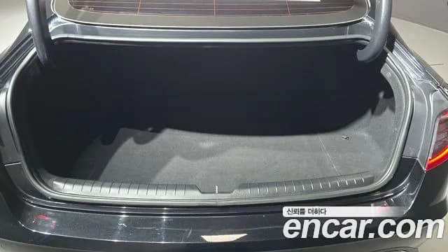 2022 Hyundai Sonata Hybrid (DN8) Modern Sold VIN KMHL241JBNA047062 – interior seats 2022 Hyundai Sonata Hybrid (DN8) Modern Sold VIN KMHL241JBNA047062 – interior seats
