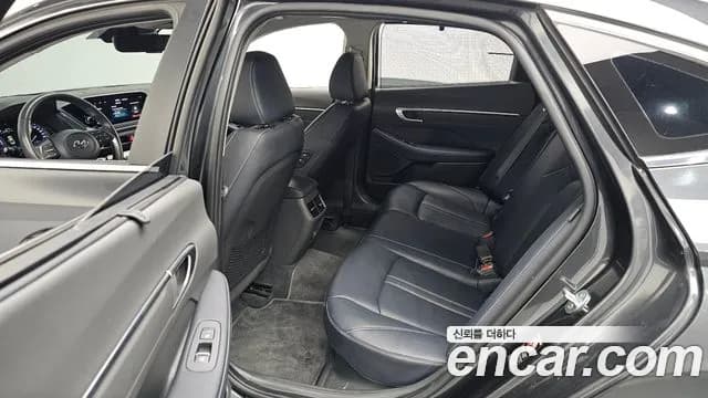 2022 Hyundai Sonata Hybrid (DN8) Premium Plus Sold VIN KMHL241JBNA048127 – exterior detail 2022 Hyundai Sonata Hybrid (DN8) Premium Plus Sold VIN KMHL241JBNA048127 – exterior detail
