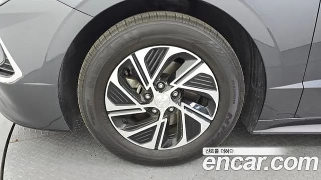 2022 Hyundai Sonata Hybrid (DN8) Modern Sold VIN KMHL241JBNA048656 – exterior detail 2022 Hyundai Sonata Hybrid (DN8) Modern Sold VIN KMHL241JBNA048656 – exterior detail