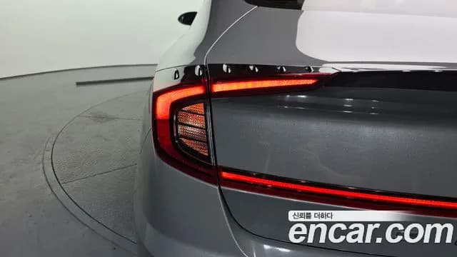 2022 Hyundai Sonata Hybrid (DN8) Premium Plus Sold VIN KMHL241JBNA053815 – trunk area 2022 Hyundai Sonata Hybrid (DN8) Premium Plus Sold VIN KMHL241JBNA053815 – trunk area