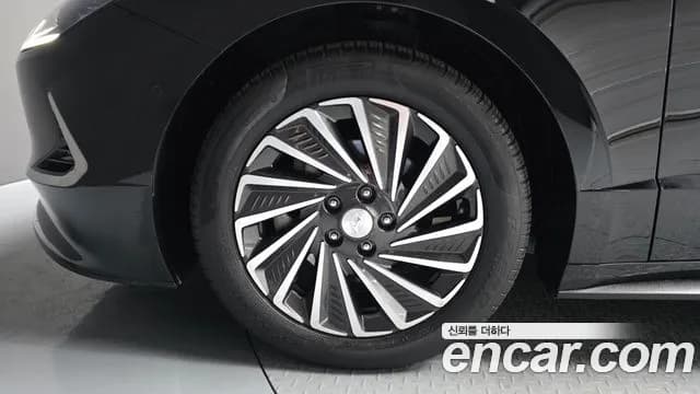 2023 Hyundai Sonata Hybrid (DN8) Premium Plus Sold VIN KMHL241JBPA063144 – trunk area 2023 Hyundai Sonata Hybrid (DN8) Premium Plus Sold VIN KMHL241JBPA063144 – trunk area