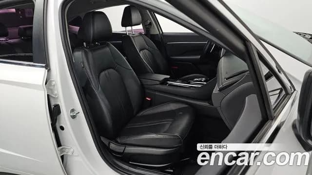 2020 Hyundai Sonata (DN8) 2.0 LPG(rental car) Sold VIN KMHL341DBLA007881 – exterior detail 2020 Hyundai Sonata (DN8) 2.0 LPG(rental car) Sold VIN KMHL341DBLA007881 – exterior detail