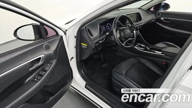 2020 Hyundai Sonata (DN8) 2.0 LPG(rental car) Sold VIN KMHL341DBLA007881 – trunk area 2020 Hyundai Sonata (DN8) 2.0 LPG(rental car) Sold VIN KMHL341DBLA007881 – trunk area
