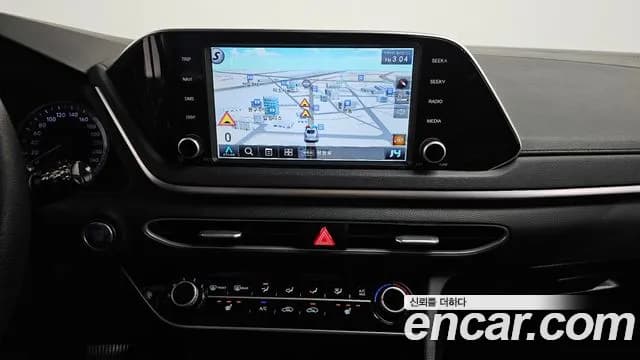 2020 Hyundai Sonata (DN8) 2.0 LPG(rental car) Sold VIN KMHL341DBLA011567 – exterior detail 2020 Hyundai Sonata (DN8) 2.0 LPG(rental car) Sold VIN KMHL341DBLA011567 – exterior detail