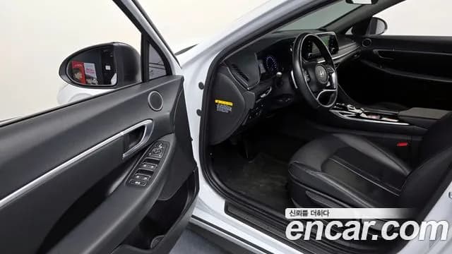 2020 Hyundai Sonata (DN8) 2.0 LPG(rental car) Sold VIN KMHL341DBLA011722 – front exterior 2020 Hyundai Sonata (DN8) 2.0 LPG(rental car) Sold VIN KMHL341DBLA011722 – front exterior