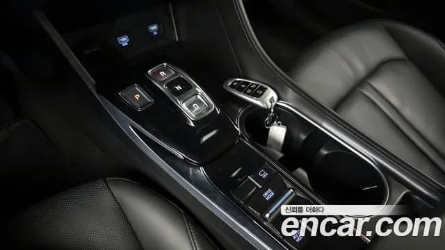 2020 Hyundai Sonata (DN8) 2.0 LPG(rental car) Sold VIN KMHL341DBLA011722 – undercarriage 2020 Hyundai Sonata (DN8) 2.0 LPG(rental car) Sold VIN KMHL341DBLA011722 – undercarriage