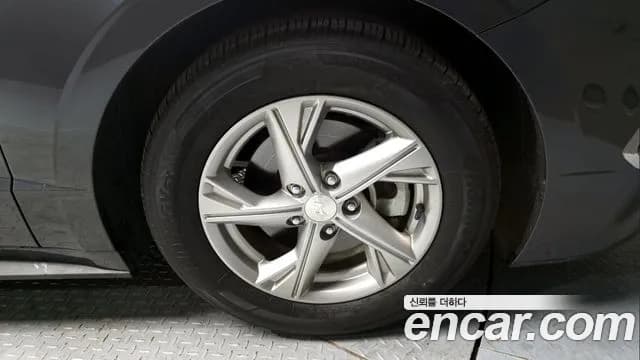 2020 Hyundai Sonata (DN8) 2.0 LPG(rental car) Sold VIN KMHL341DBLA012766 – exterior detail 2020 Hyundai Sonata (DN8) 2.0 LPG(rental car) Sold VIN KMHL341DBLA012766 – exterior detail