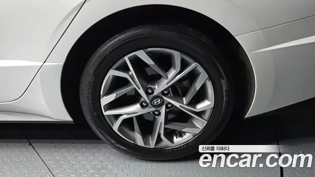 2020 Hyundai Sonata (DN8) 2.0 LPG Sold VIN KMHL341DBLA021016 – rear exterior 2020 Hyundai Sonata (DN8) 2.0 LPG Sold VIN KMHL341DBLA021016 – rear exterior