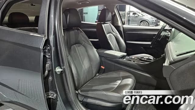 2020 Hyundai Sonata (DN8) 2.0 LPG(rental car) Sold VIN KMHL341DBLA060019 – exterior detail 2020 Hyundai Sonata (DN8) 2.0 LPG(rental car) Sold VIN KMHL341DBLA060019 – exterior detail