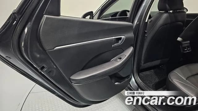 2020 Hyundai Sonata (DN8) 2.0 LPG Sold VIN KMHL341DBLA069194 – rear exterior 2020 Hyundai Sonata (DN8) 2.0 LPG Sold VIN KMHL341DBLA069194 – rear exterior