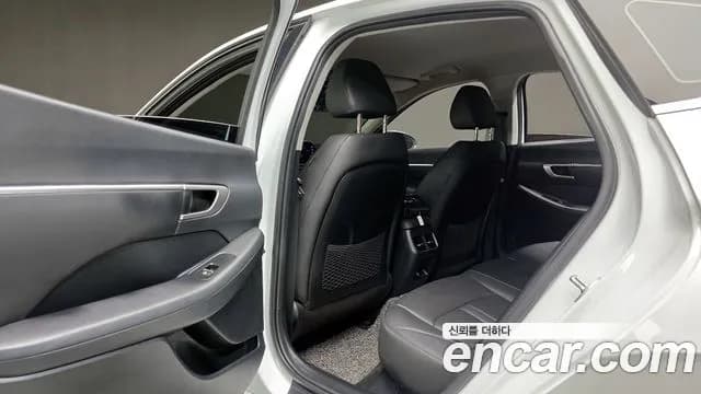 2020 Hyundai Sonata (DN8) 2.0 LPG Sold VIN KMHL341DBLA102010 – undercarriage 2020 Hyundai Sonata (DN8) 2.0 LPG Sold VIN KMHL341DBLA102010 – undercarriage