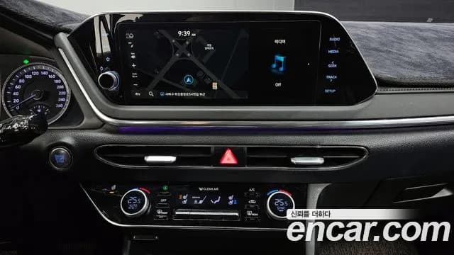 2022 Hyundai Sonata (DN8) 2.0 LPG(rental car) Sold VIN KMHL341DBNA163793 – interior seats 2022 Hyundai Sonata (DN8) 2.0 LPG(rental car) Sold VIN KMHL341DBNA163793 – interior seats