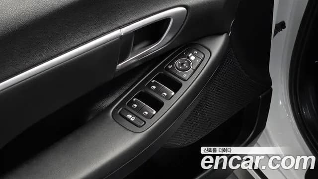 2022 Hyundai Sonata (DN8) 2.0 LPG(rental car) Sold VIN KMHL341DBNA172136 – interior seats 2022 Hyundai Sonata (DN8) 2.0 LPG(rental car) Sold VIN KMHL341DBNA172136 – interior seats