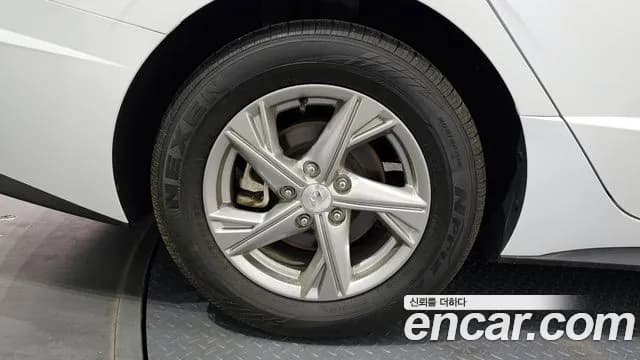 2022 Hyundai Sonata (DN8) 2.0 LPG(rental car) Sold VIN KMHL341DBNA209376 – interior seats 2022 Hyundai Sonata (DN8) 2.0 LPG(rental car) Sold VIN KMHL341DBNA209376 – interior seats