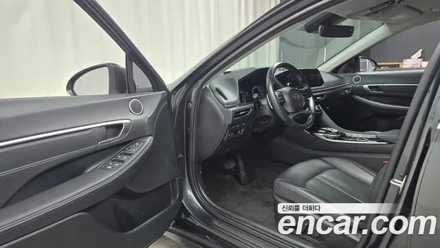 2023 Hyundai Sonata (DN8) 2.0 LPG(rental car) Sold VIN KMHL341DBPA310253 – exterior detail 2023 Hyundai Sonata (DN8) 2.0 LPG(rental car) Sold VIN KMHL341DBPA310253 – exterior detail