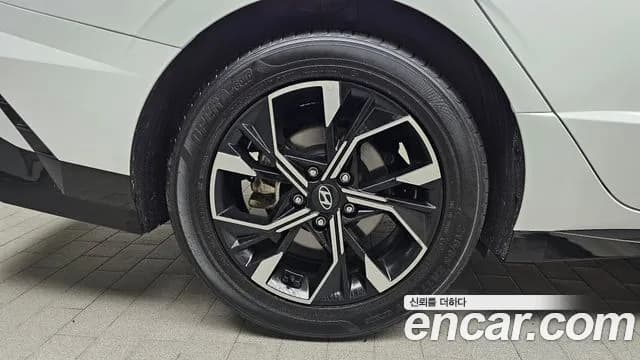 2024 Hyundai Sonata The Edge (DN8) 2.0 LPG Sold VIN KMHL341DBRA411358 – exterior detail 2024 Hyundai Sonata The Edge (DN8) 2.0 LPG Sold VIN KMHL341DBRA411358 – exterior detail