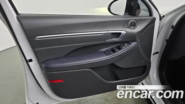 2021 Hyundai Sonata Hybrid (DN8) Inspiration Sold VIN KMHL341JBMA013390 – rear exterior 2021 Hyundai Sonata Hybrid (DN8) Inspiration Sold VIN KMHL341JBMA013390 – rear exterior