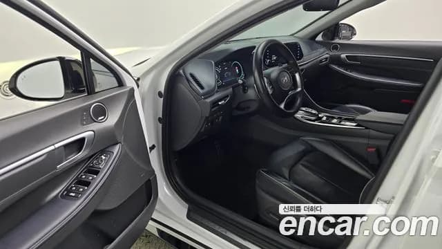 2021 Hyundai Sonata Hybrid (DN8) Inspiration Sold VIN KMHL341JBMA013390 – trunk area 2021 Hyundai Sonata Hybrid (DN8) Inspiration Sold VIN KMHL341JBMA013390 – trunk area