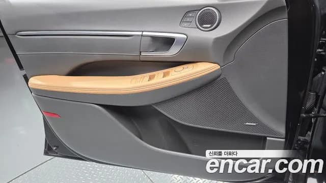 2021 Hyundai Sonata Hybrid (DN8) Inspiration Sold VIN KMHL341JBMA021247 – exterior detail 2021 Hyundai Sonata Hybrid (DN8) Inspiration Sold VIN KMHL341JBMA021247 – exterior detail