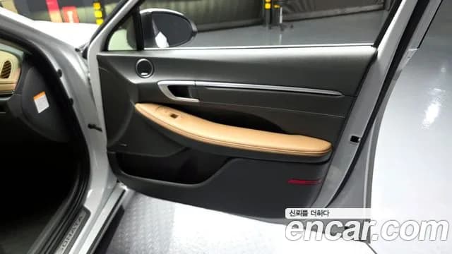 2021 Hyundai Sonata Hybrid (DN8) Inspiration Sold VIN KMHL341JBMA032024 – trunk area 2021 Hyundai Sonata Hybrid (DN8) Inspiration Sold VIN KMHL341JBMA032024 – trunk area