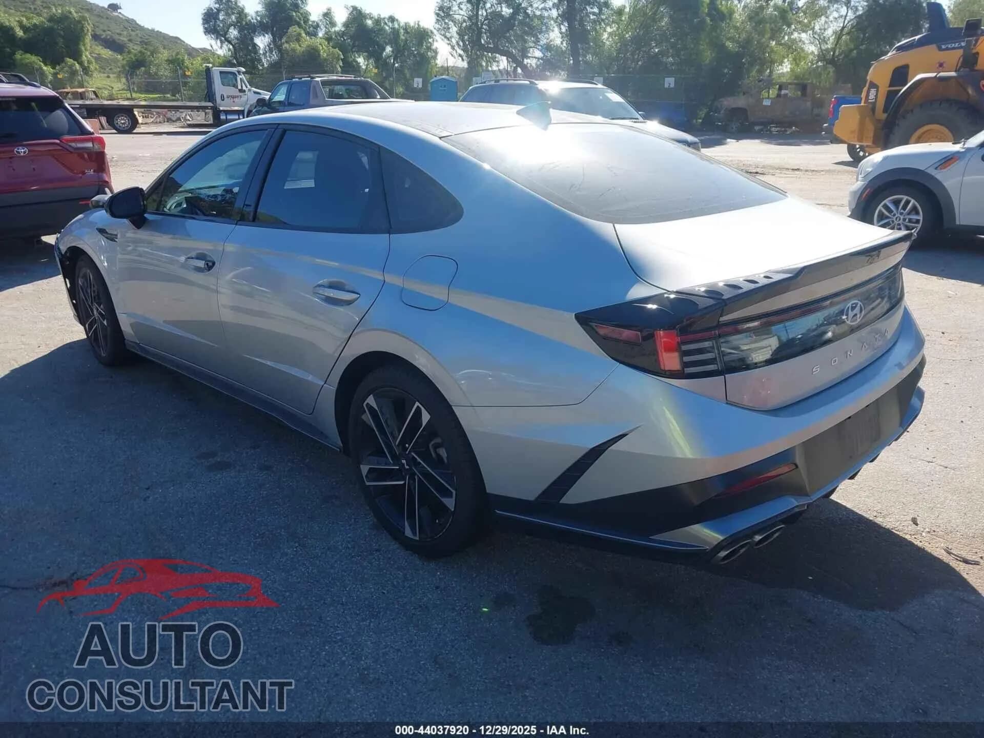 2024 HYUNDAI SONATA Damaged VIN KMHL54JC9RA393711 – side profile 2024 HYUNDAI SONATA Damaged VIN KMHL54JC9RA393711 – side profile