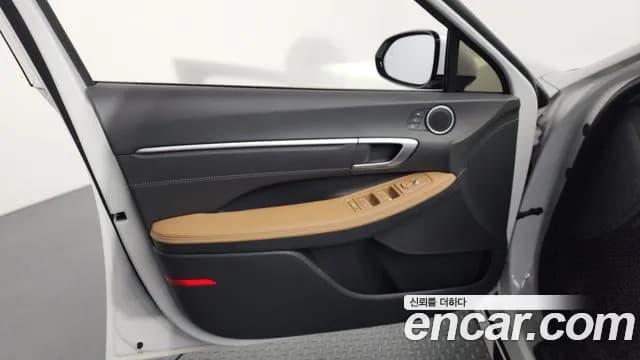 2024 Hyundai Sonata The Edge Hybrid (DN8) Inspiration Sold VIN KMHL641JBRA084941 – side profile 2024 Hyundai Sonata The Edge Hybrid (DN8) Inspiration Sold VIN KMHL641JBRA084941 – side profile