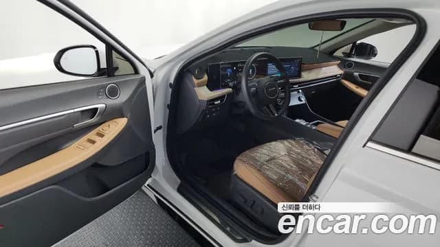 2024 Hyundai Sonata The Edge Hybrid (DN8) Inspiration Sold VIN KMHL641JBRA084941 – trunk area 2024 Hyundai Sonata The Edge Hybrid (DN8) Inspiration Sold VIN KMHL641JBRA084941 – trunk area