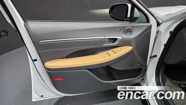 2024 Hyundai Sonata The Edge Hybrid (DN8) Inspiration Sold VIN KMHL641JBRA095501 – interior seats 2024 Hyundai Sonata The Edge Hybrid (DN8) Inspiration Sold VIN KMHL641JBRA095501 – interior seats