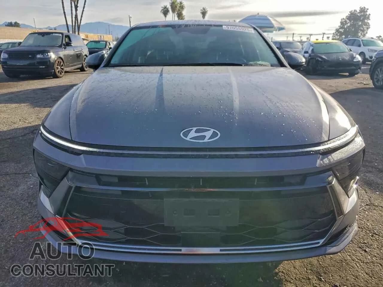 2024 HYUNDAI SONATA Damaged VIN KMHL64JA7RA419752 – interior seats 2024 HYUNDAI SONATA Damaged VIN KMHL64JA7RA419752 – interior seats