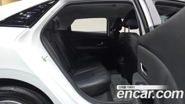 2021 Hyundai Avante (CN7) 1.6 Sold VIN KMHLL41EEMU204793 – rear exterior 2021 Hyundai Avante (CN7) 1.6 Sold VIN KMHLL41EEMU204793 – rear exterior