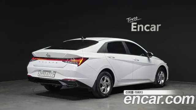 2021 Hyundai Avante (CN7) 1.6 LPi (Rental Car) Sold VIN KMHLM41ABMU011452 – interior seats 2021 Hyundai Avante (CN7) 1.6 LPi (Rental Car) Sold VIN KMHLM41ABMU011452 – interior seats